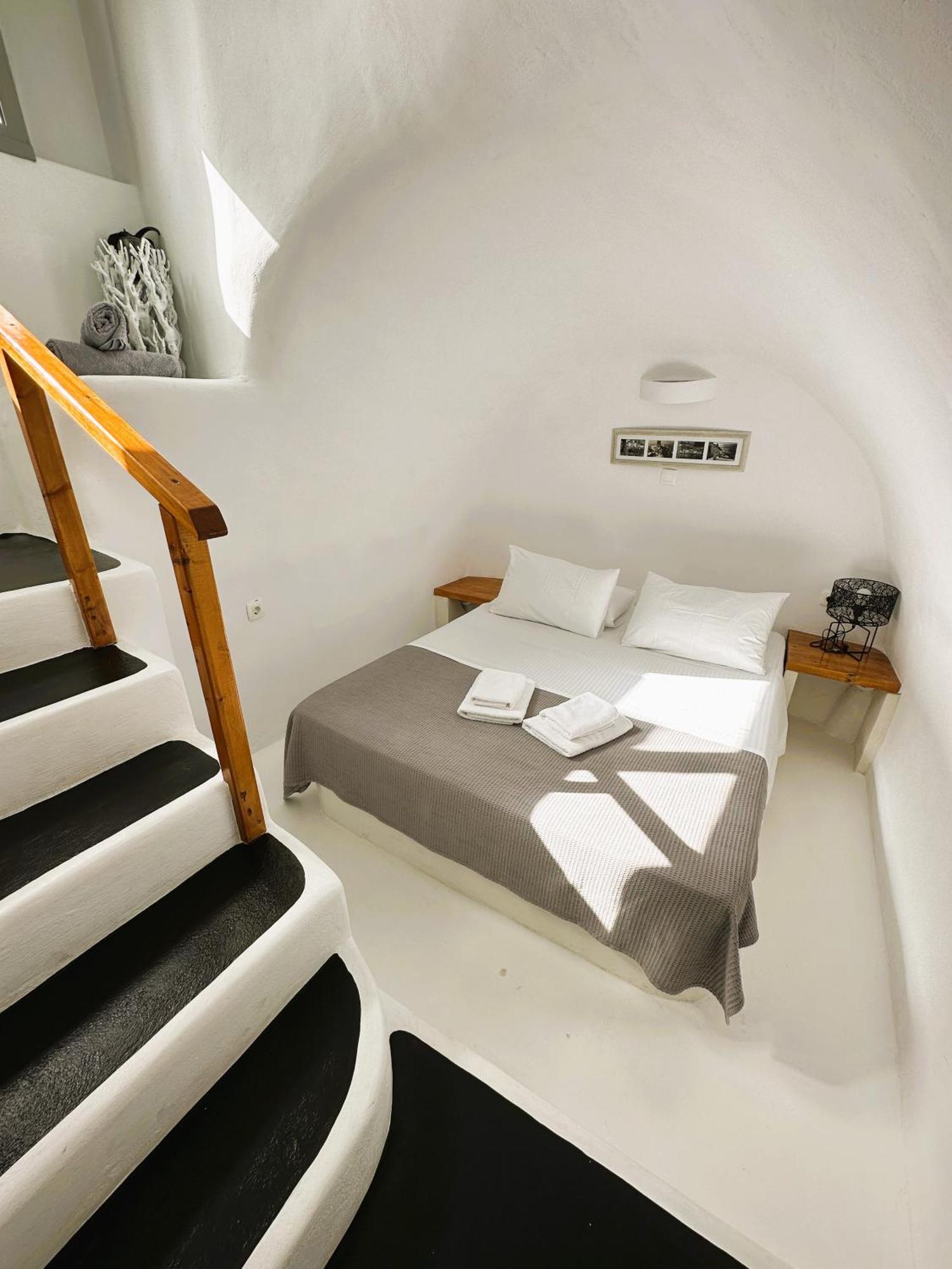 Lioyerma Cave Villa2 With Private Hot Tub Ia Exterior foto